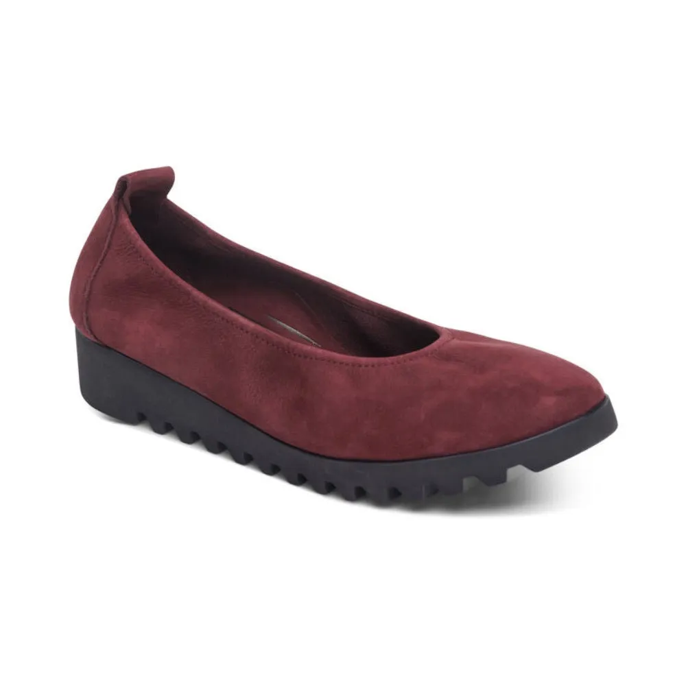 Aetrex Women's Brianna Ballet Flat Burgundy