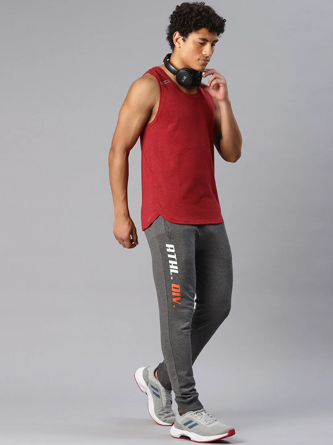 Alcis Men Typography Printed Running Joggers