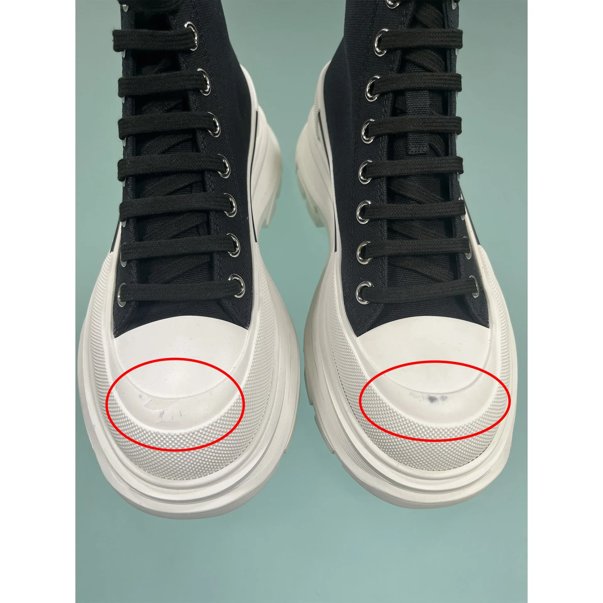 Alexander McQueen - Sneakers Tread Slick