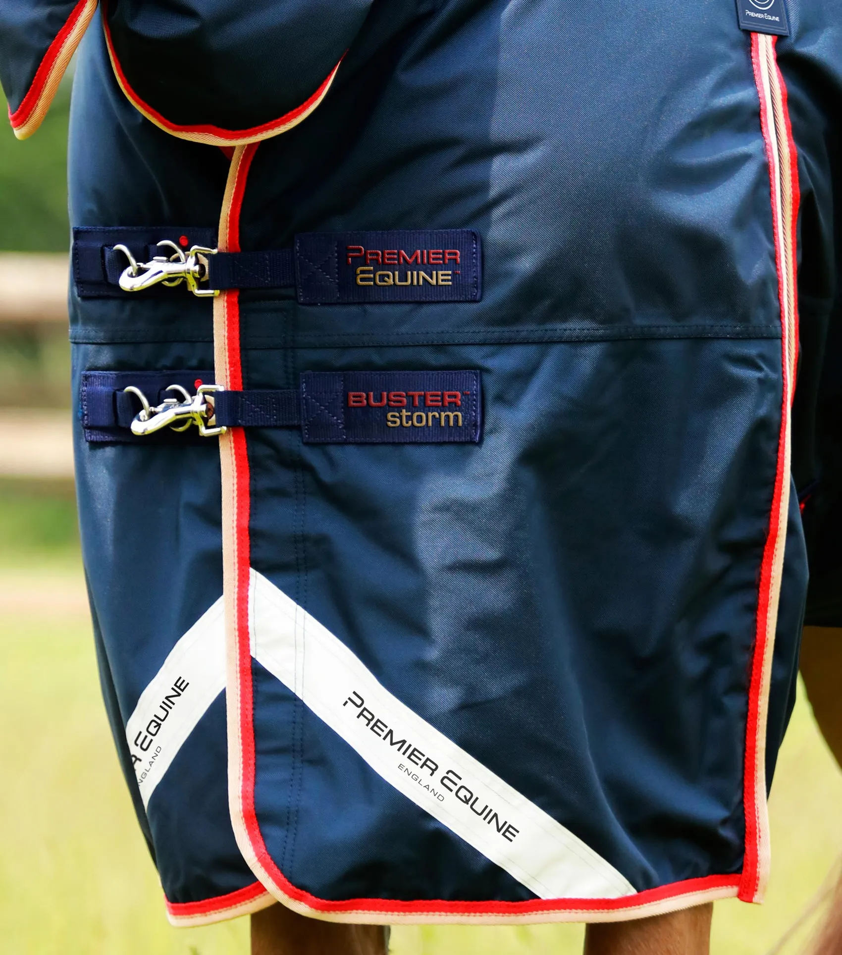 Buster Storm 200g Combo Turnout Rug with Snug-Fit Neck Navy