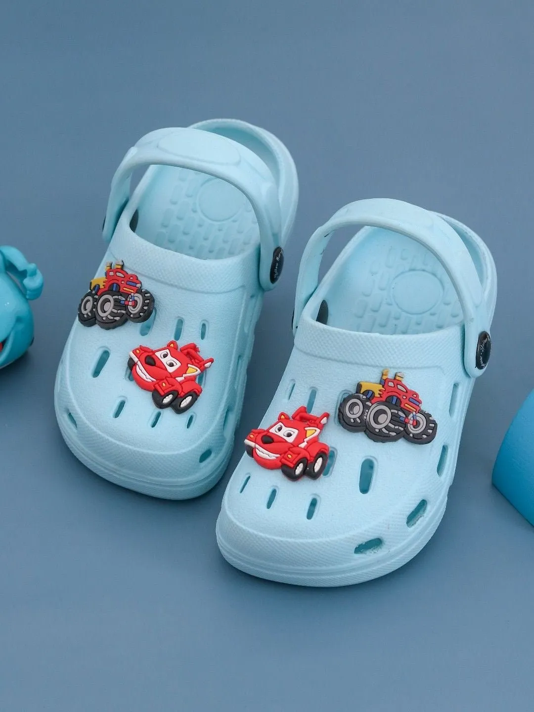 Car-Themed Clogs with Fun Cartoon Design for Boys