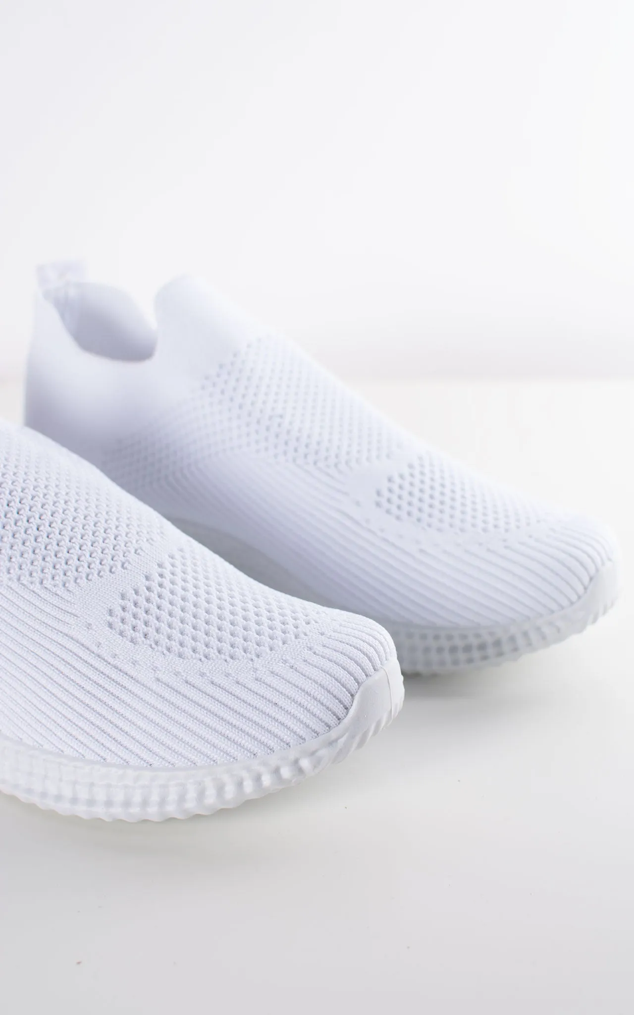 Jay Trainers | Slip On | White