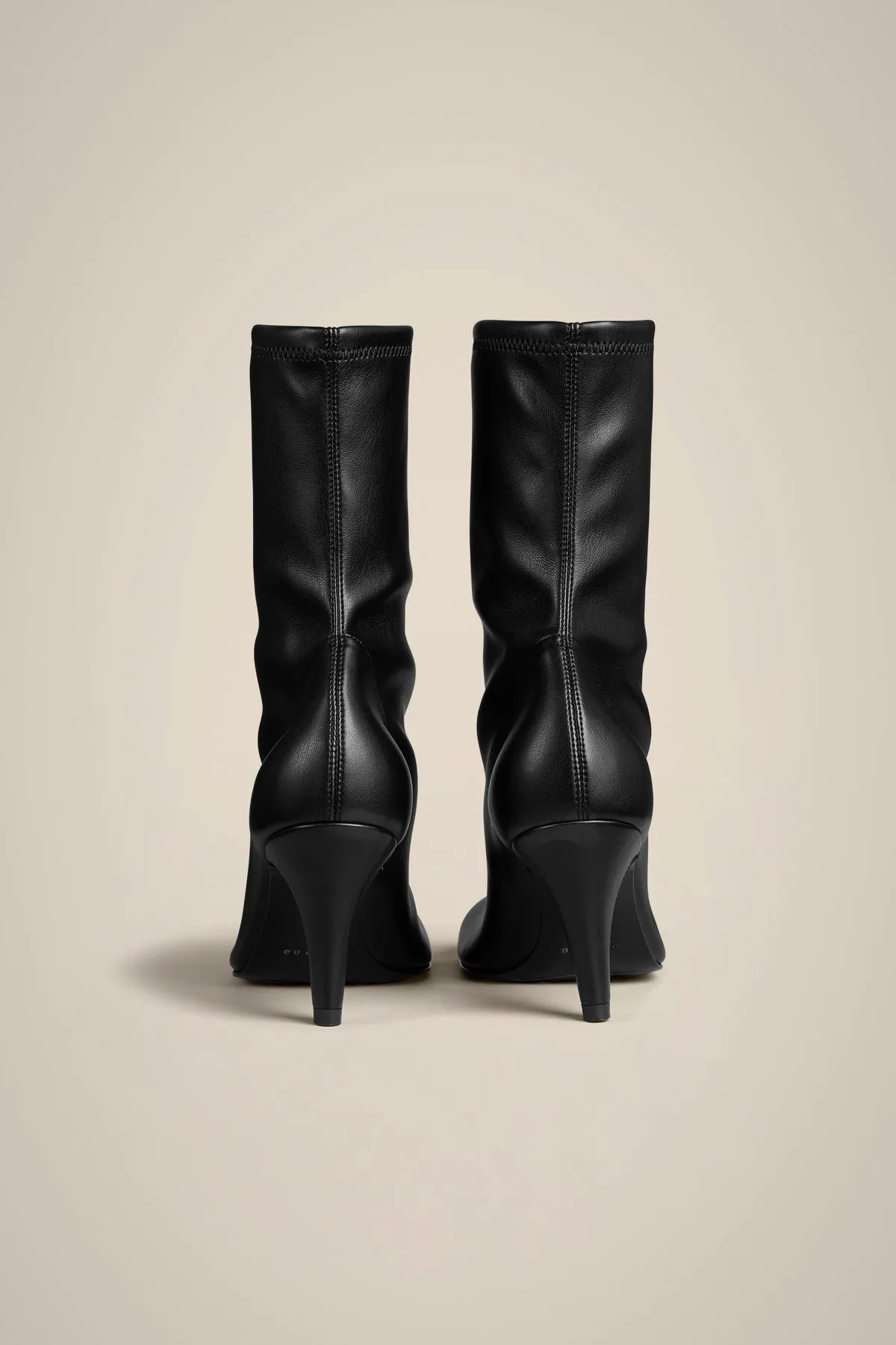 LOW HEEL SQUARE TOE BOOT - BLACK