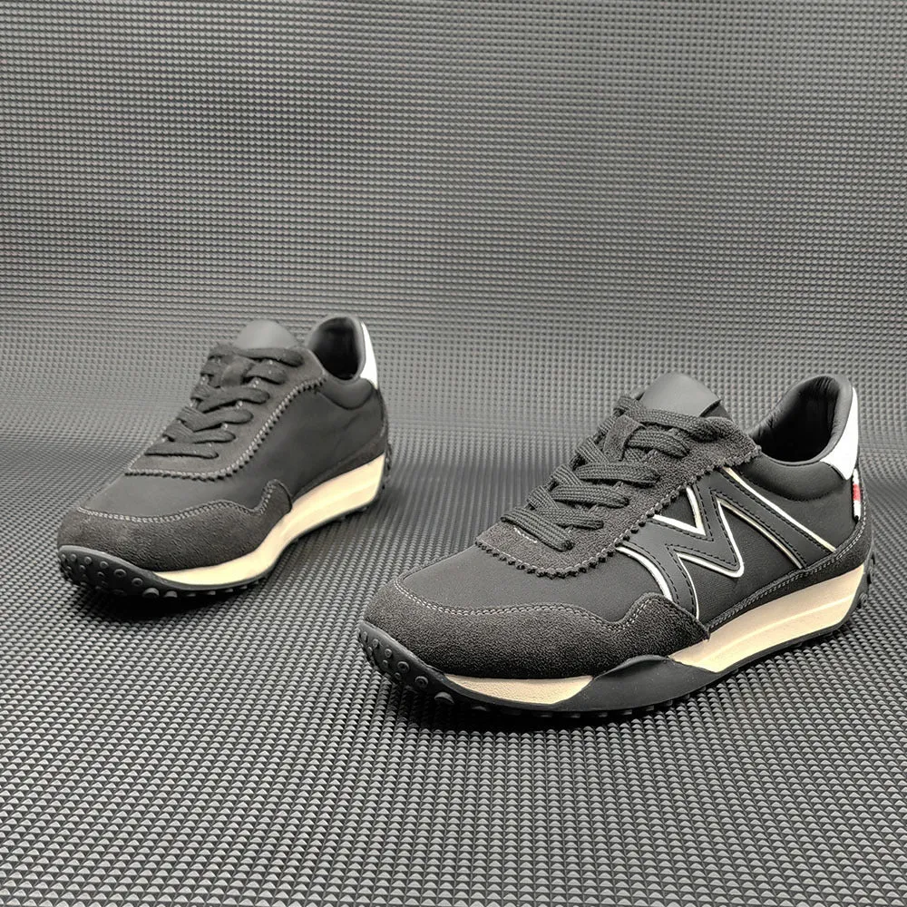 Men Fashion Breathable Soft Casual Sneakers