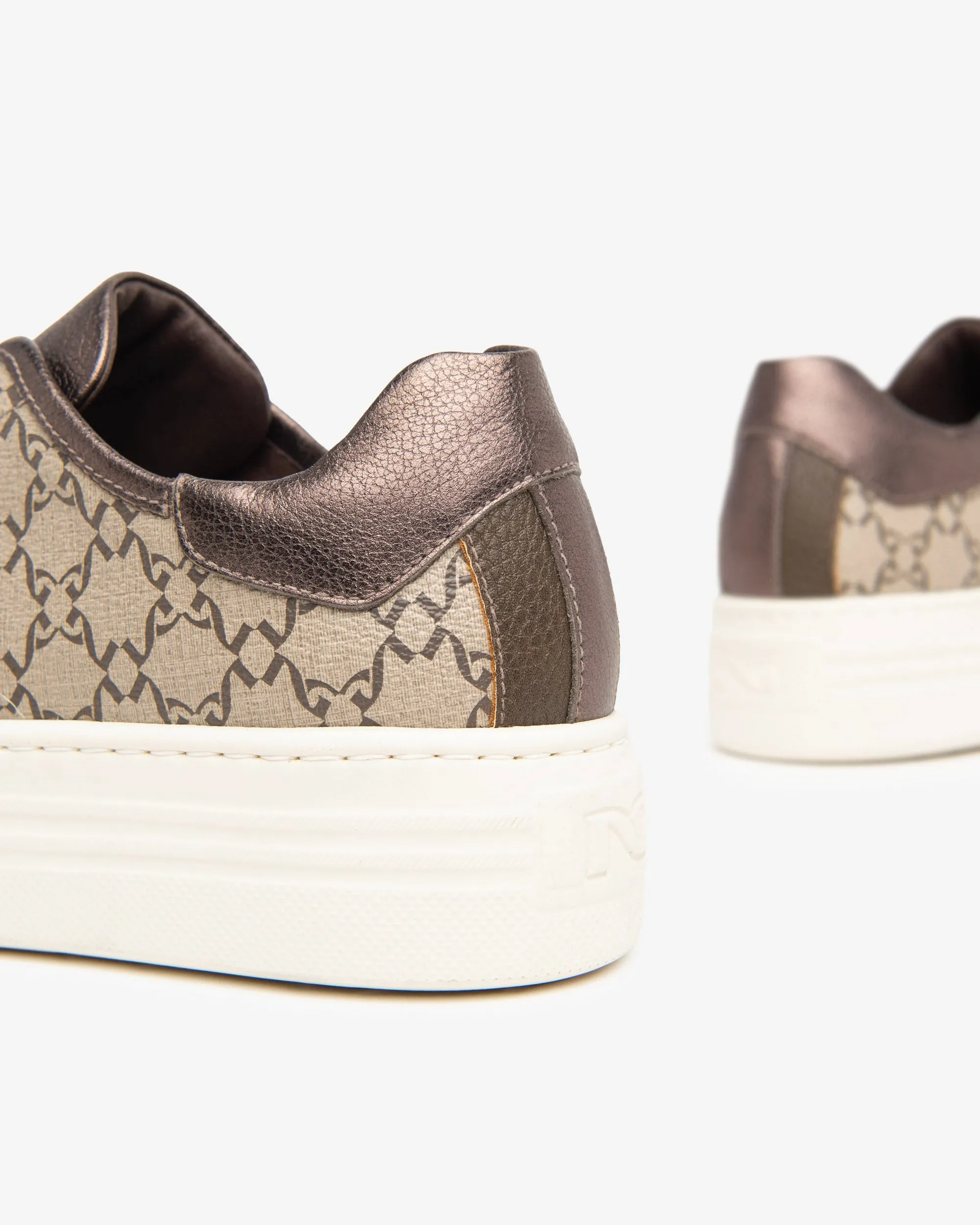 NeroGiardini Dark Brown & Beige Leather Trainers