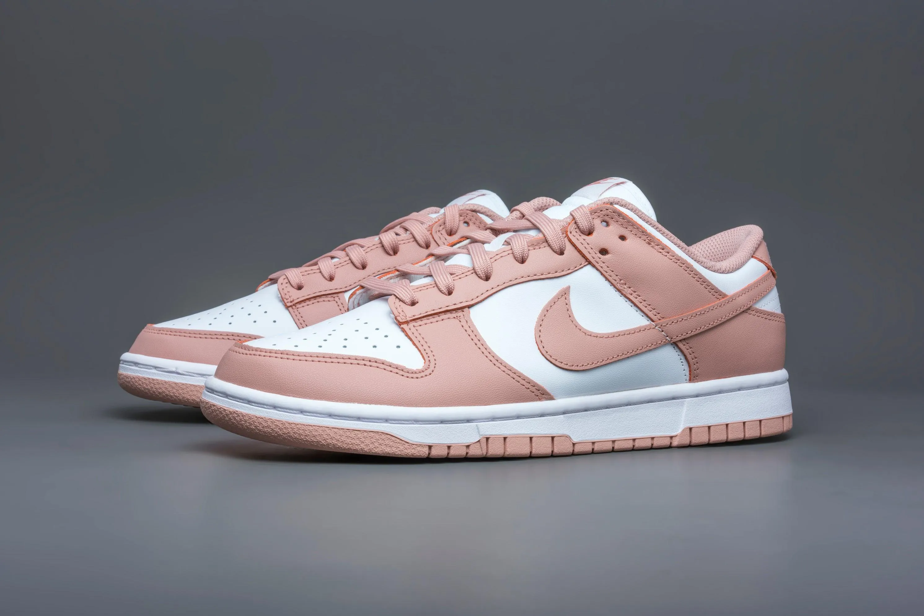 Nike Dunk Low Rose Whisper (W)