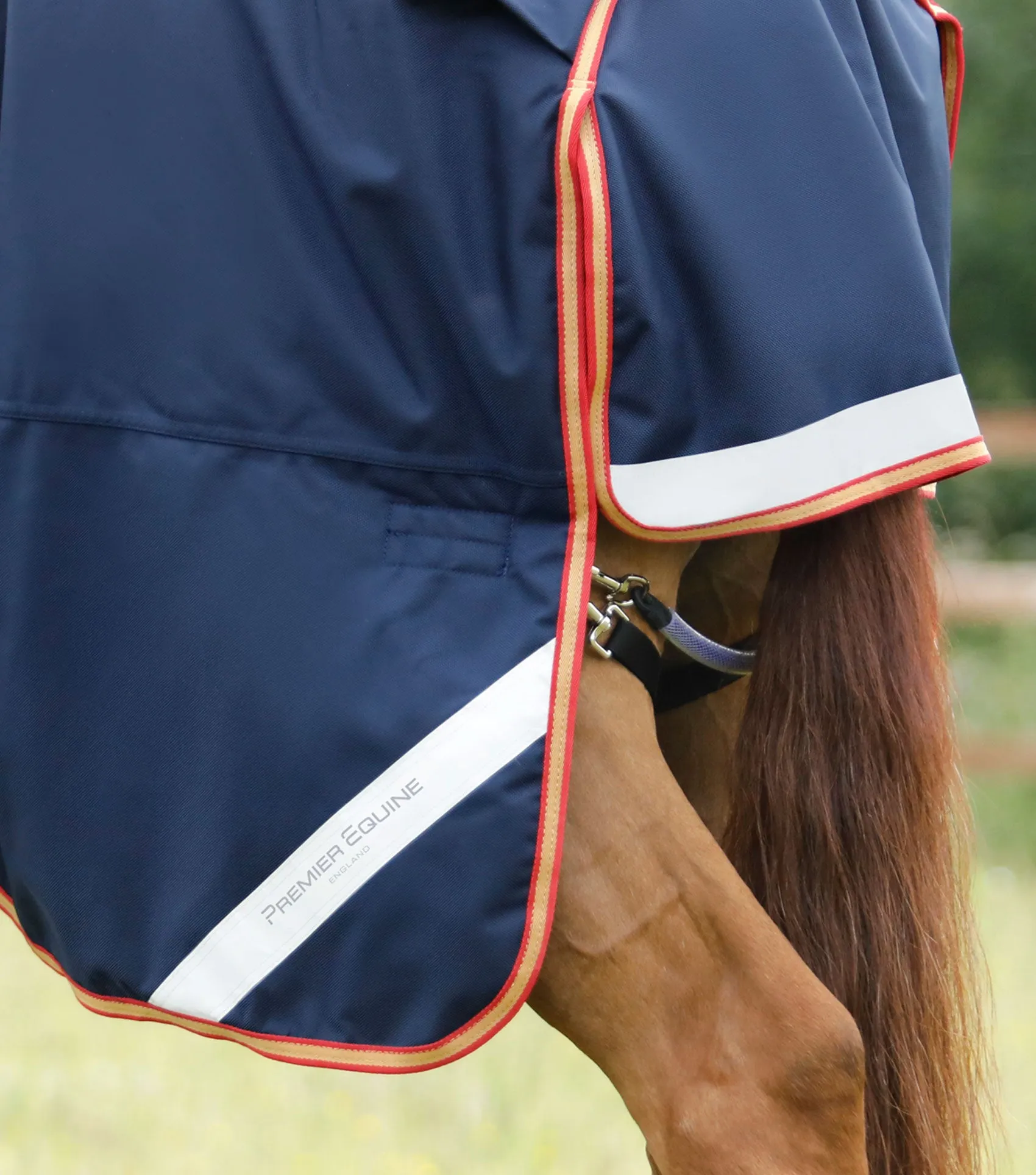 Titan Storm 450g Combo Turnout Rug with Snug-Fit Neck Navy