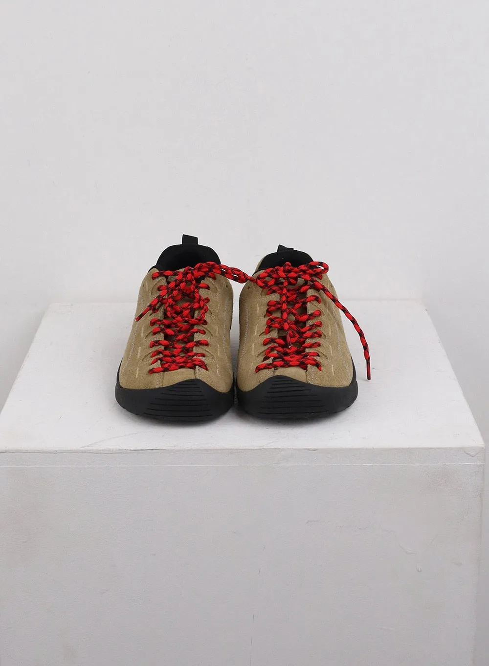 Y2K Lace-Up Sneakers CJ410